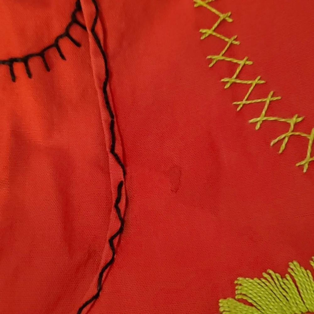 Vintage Hand Embroidered Portugal Half Apron - Picture 7 of 10